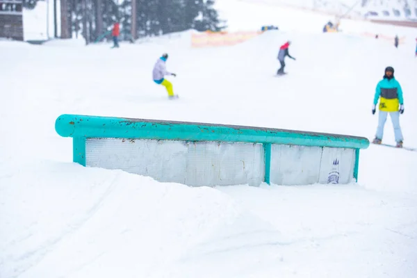 Yaremche ウクライナ 2018年3月24日 Games Snow ブコヴェル雪公園 若くてアクティブなスポーツマンのための極端な冬のスポーツ競技 — ストック写真