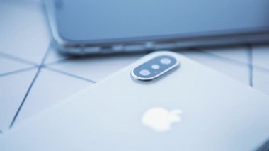 Mariupol, Ukrayna-30 Ekim, 2017: yeni Iphone X akıllı telefonlar yakın yukarı. 
