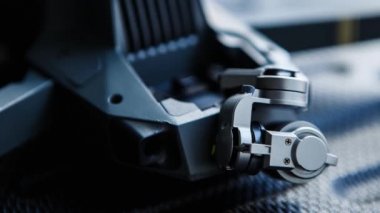 Kiev-3 Nisan, 2018: Broken dji Mavic Pro drone onarım ve profesyonel hizmet ihtiyacı
