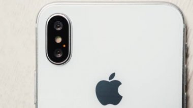 Mariupol, Ukrayna-30 Ekim, 2017: yeni Iphone X akıllı telefon yakın yukarı. En son Apple IPhone 10 cep telefonu modeli.