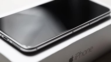 Mariupol, Ukrayna-30 Ekim, 2017: yeni Iphone X akıllı telefon yakın yukarı. En son Apple IPhone 10 cep telefonu modeli.