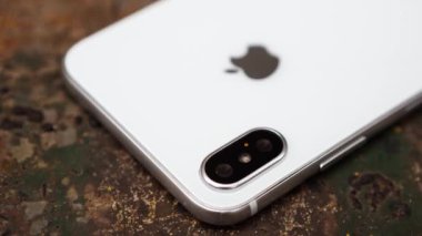 Mariupol, Ukrayna-30 Ekim, 2017: yeni Iphone X akıllı telefon yakın yukarı. En son Apple IPhone 10 cep telefonu modeli.