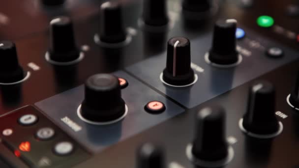 Felvételeit Party Mixer Eszköz Közelről Videó Professzionális Lemezlovas Audio Berendezések — Stock videók