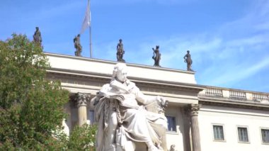 Berlin, Almanya 'da tarihi yapı ve heykel