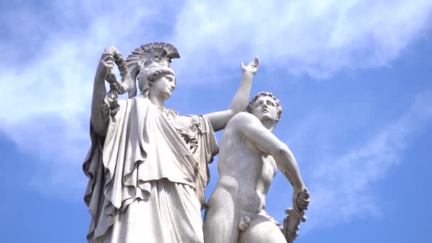 Berlin Tyskland April 2019 Staty Grekisk Gud Athena Pallas Leder — Stockvideo