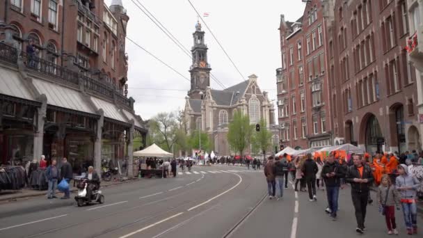 Amsterdam Países Bajos Abril 2019 Gente Celebra Día Del Rey — Vídeo de stock