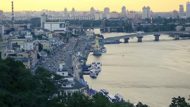 Kijev Ukrajna Podil Kerület Kijev Központjában Gyönyörű Panoráma Táj Naplementekor — Stock videók