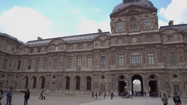 Paris França Abril 2019 Museu Louvre Mundialmente Famoso Centro Cidade — Vídeo de Stock