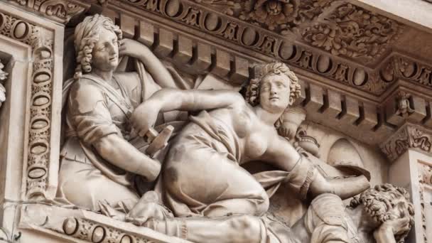 Mooie Duomo Milano Close Witte Marmeren Stenen Sculpturen Beelden Exterieur — Stockvideo