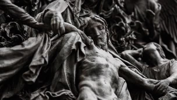 Vackra Duomo Milano Järngrindar Inredning Närbild Jesus Kristus Andra Figurer — Stockvideo