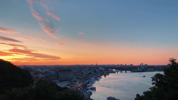 Widok Noc Kijów Dnieper Rzeka Zabytkowej Dzielnicy Podil — Wideo stockowe