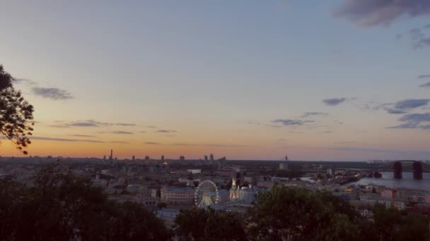 Pohled Noc Kyjevě Řeka Dnieper Říční Stanice Historická Čtvrť Podil — Stock video