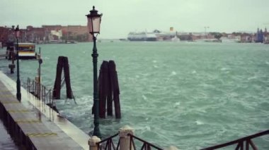 Venedik, İtalya-4 Mayıs 2019 Venezuela 'da güzel bir gün batımı. Popüler seyahat hedefi 