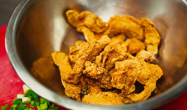 Listras Frango Fritas Óleo Quente Prato Fast Food Americano Cozido — Fotografia de Stock