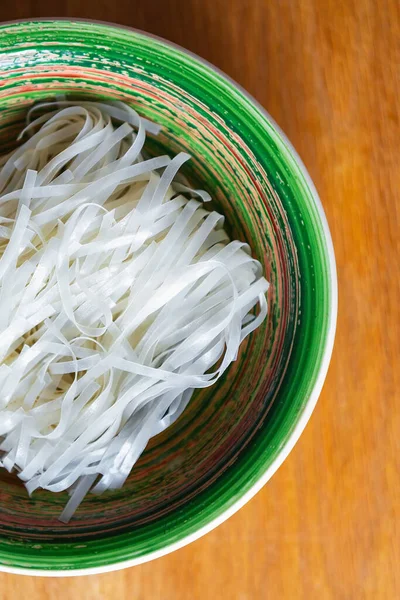 Rice Noodles Bowl Table Uncooked White Ramen Noodle Traditional Asian — 图库照片