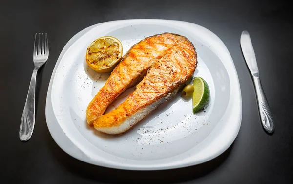 Delicious Salmon Steak Grilled Seafood Restaurant Dinner Gourmet Red Trout — Stock Photo, Image