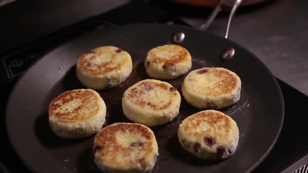 Gâteaux Fromage Cottage Frire Ion Poêle Chaude Dans Restaurant Cuisine — Video