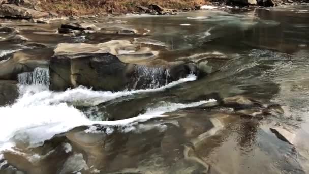 Rivière Montagne Khust Dans Ouest Ukraine Magnifiques Montagnes Rocheuses Dans — Video