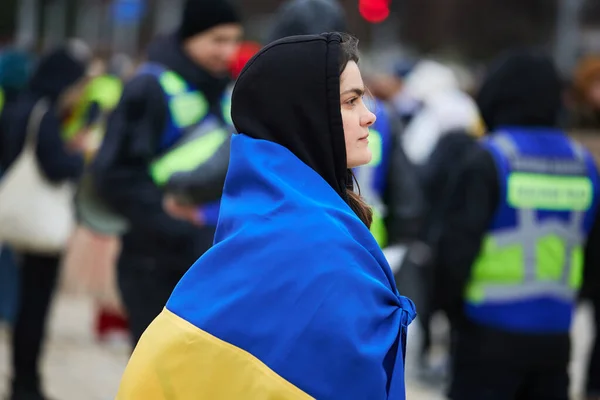 Yakalanan Ukraynalı Askerlerin Azovstal Mariupol Savunucularının Akrabalarının Halk Önünde Gösteri — Stok fotoğraf