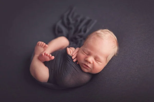 Slaap Pasgeboren Baby Jongen — Stockfoto