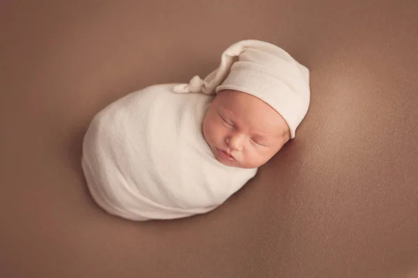 Slapende Pasgeboren Baby Jongen Dag Oud — Stockfoto