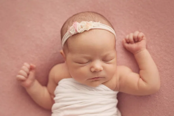 Adorable Bebé Recién Nacido Niña —  Fotos de Stock