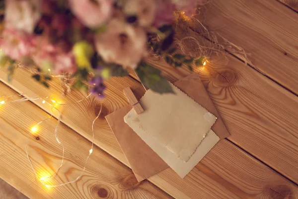 Montón Fotos Vintage Una Mesa Madera —  Fotos de Stock