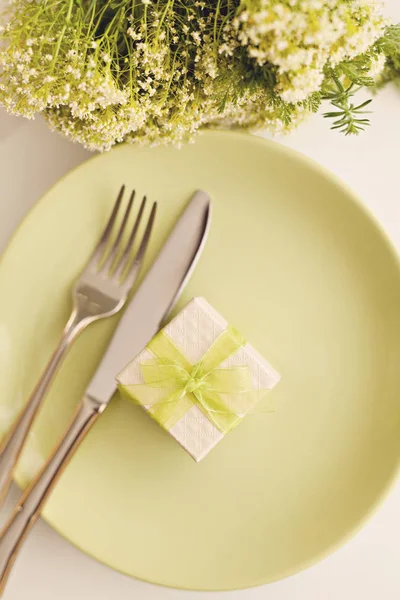 Serving Table Spring Style Top View White Background Copy Space — Stock Photo, Image