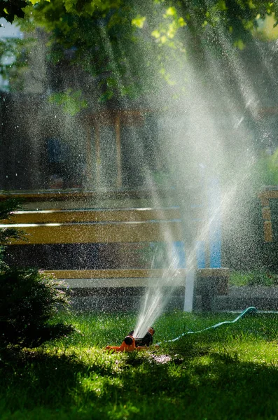 Water Sprinkler Work Contour Light — Stock Photo, Image