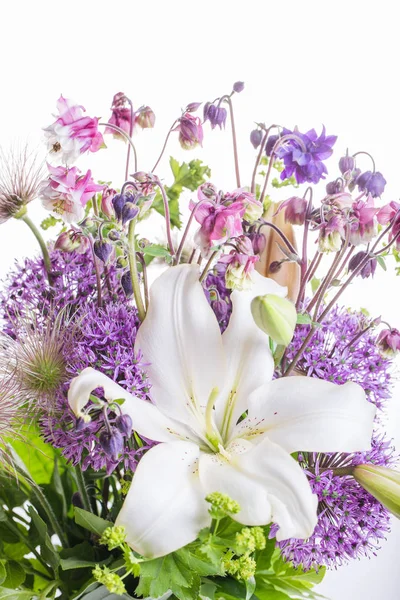 Bellissimo Bouquet Primavera Fiori Estivi Rosa Bianco Viola Toni Giglio — Foto Stock