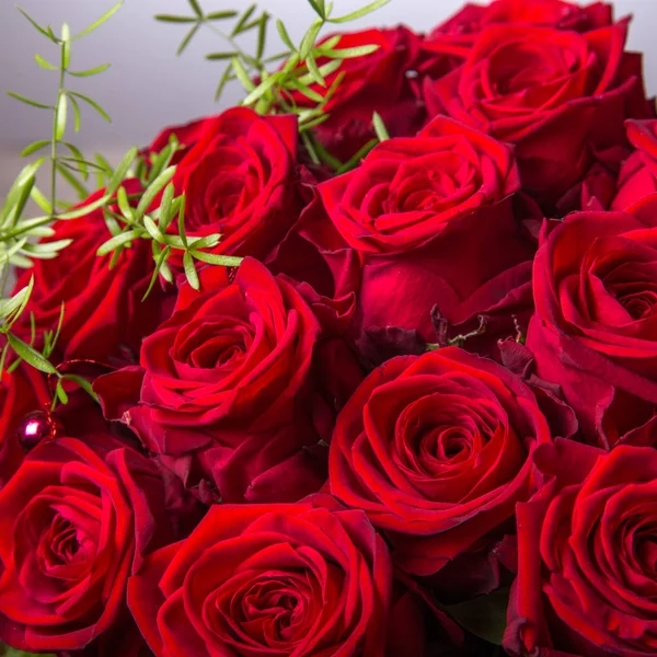 Luxury bouquet made of red roses in flower shop Valentines Bouquet of red roses — Stock Photo, Image