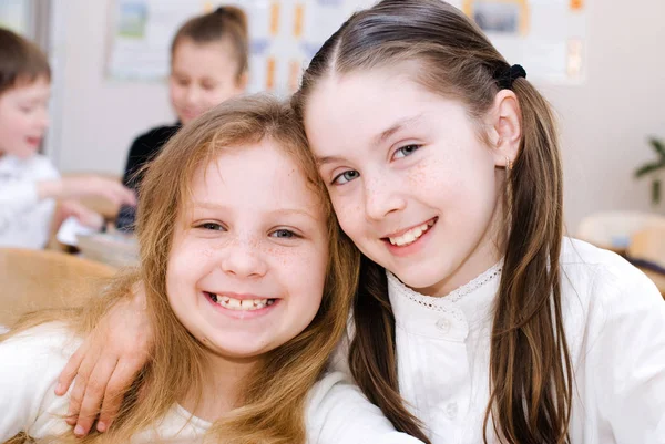 Bildung - Schüler in der Klasse — Stockfoto