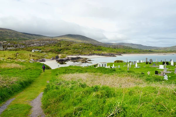 Landsväg Och Kyrkogården Abbey Grevskapet Kerry Irland — Stockfoto