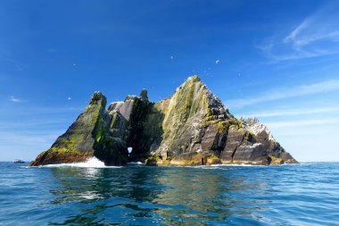 Skellig ada ve küçük gemi, County Kerry, Ireland