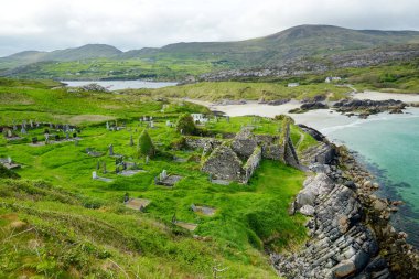 Mezarlığı County Kerry, İrlanda için Abbey adada havadan görünümü