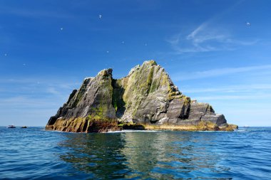 Skellig ada ve küçük gemi, County Kerry, Ireland
