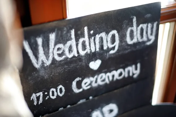 Pizarra Con Palabras Del Día Boda Escritas Con Tiza Blanca — Foto de Stock