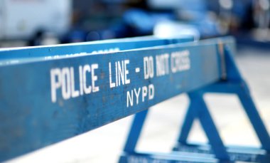 Ahşap çapraz değil polis hattı engelleri New York, ABD 