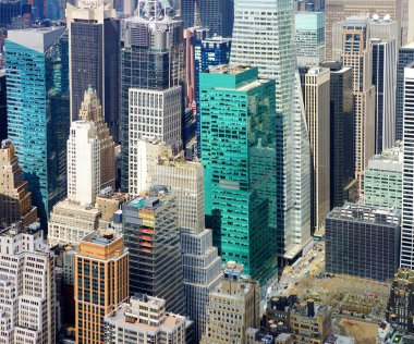 Doğal Manhattan şehir siluetinin havadan görünümü 