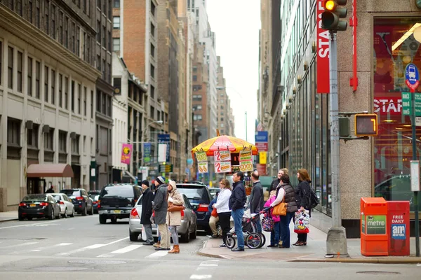 New York Mart 2015 Nsanlar Geçiş Street Downtown Manhattan — Stok fotoğraf