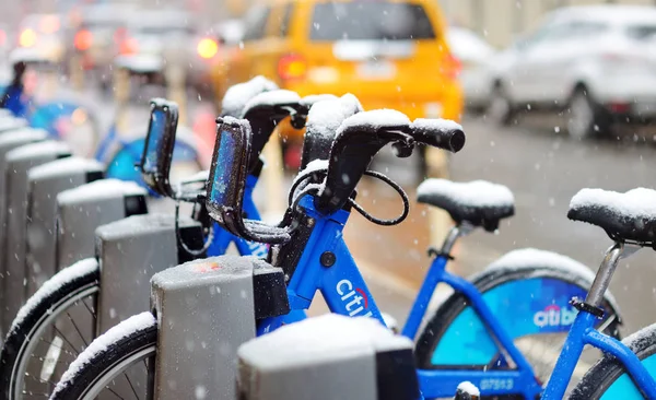 New York Mart 2015 Şehir Satır Bisiklet Kiralama Bisiklet Kar — Stok fotoğraf