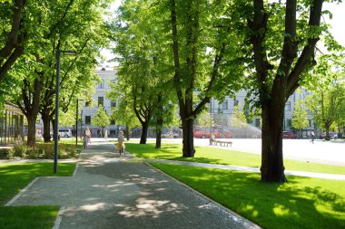 Vilnius, Litvanya - 11 Mayıs 2018: Vilnius meydanda Lukiskes yenilenmiş