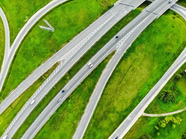 Otoban yol kesişme Kaunas, Litvanya, havadan görünümü.