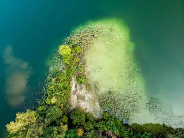 Luchtfoto Van Prachtige Groene Wateren Van Lake Gela Overdag — Stockfoto