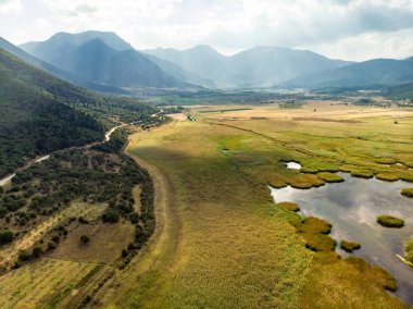 Havadan görünümü Stymphalia gölünün Güney Yunanistan Mora, Corinthia, Kuzey-Doğu kısmında bulunan