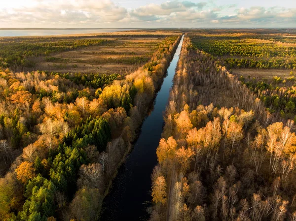 Beautiful autumn aerial view of King Wilhelm's Channel, that connects the river Minija and the Curonian Lagoon. — Stock Photo, Image