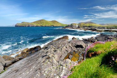 Cromwell Point Valentia Adası Deniz Feneri güzel bir görünüm. Vahşi Atlantik Yolu'nda görülmeye değer yerler. County Kerry, İrlanda.