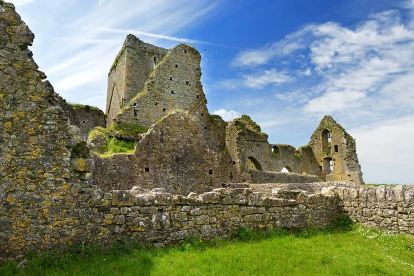 Hore Abbey, Cashel Kayası yakınlarındaki yıkık Sarnıç manastırı, İrlanda — Stok fotoğraf