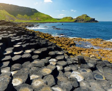 Giants Causeway, altıgen bazalt taşlardan oluşan bir alan, County Antrim, Kuzey İrlanda. Ünlü turistik, Unesco Dünya Mirası.