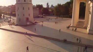 Yaz günü Vilnius Katedral Meydanı'nın havadan görünümü